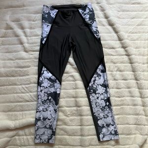 Under Armour cropped leggings